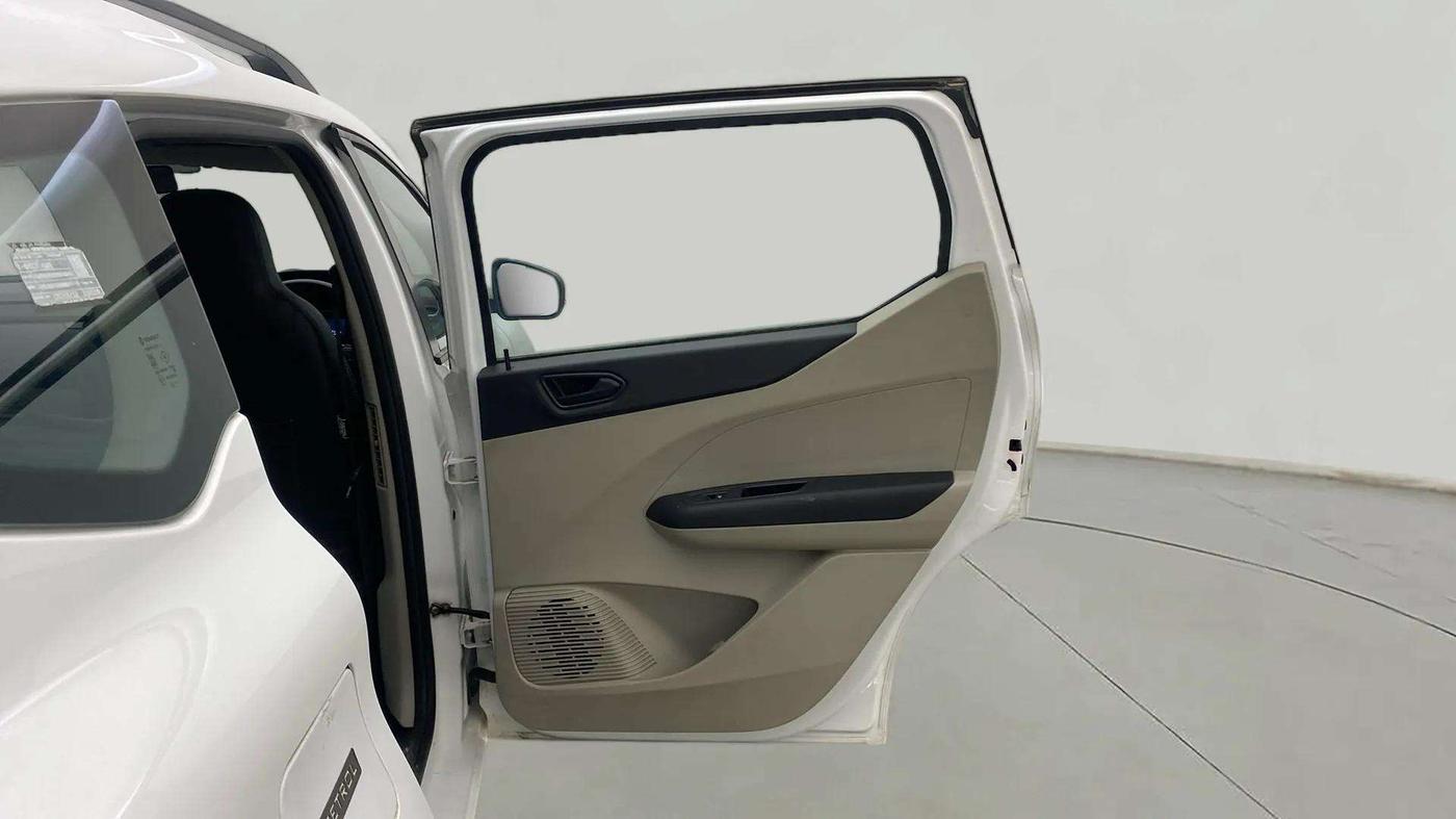 2022 Renault TRIBER RXT, Petrol, Manual, 7,115 km, RHS Rear Door