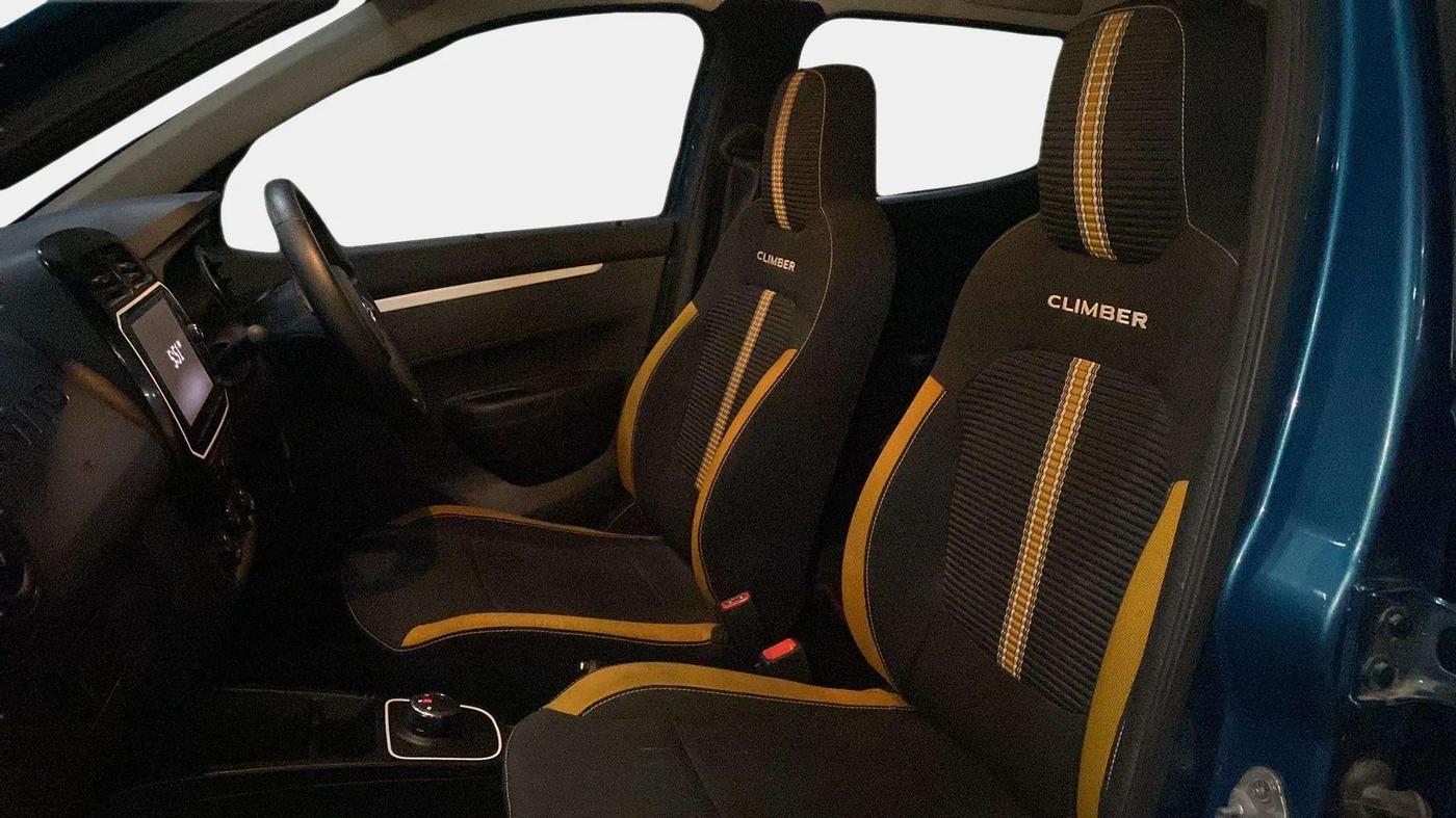 2022 Renault Kwid CLIMBER AMT 1.0, Petrol, Automatic, 16,839 km, Right Side Front Door Cabin