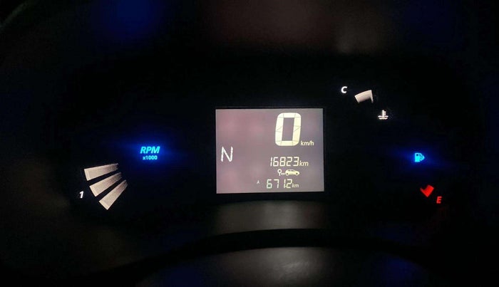2022 Renault Kwid CLIMBER AMT 1.0, Petrol, Automatic, 16,805 km, Odometer Image
