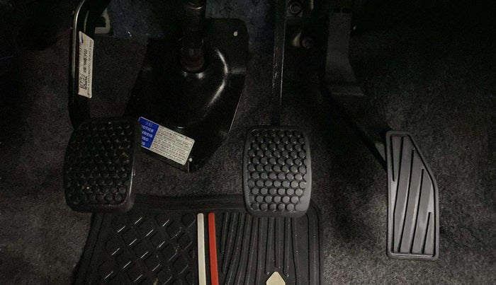2022 Maruti Alto LXI O, Petrol, Manual, 28,269 km, Pedals