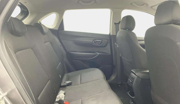 2022 Hyundai NEW I20 Sportz 1.2 IVT, Petrol, Automatic, 20,775 km, Right Side Rear Door Cabin