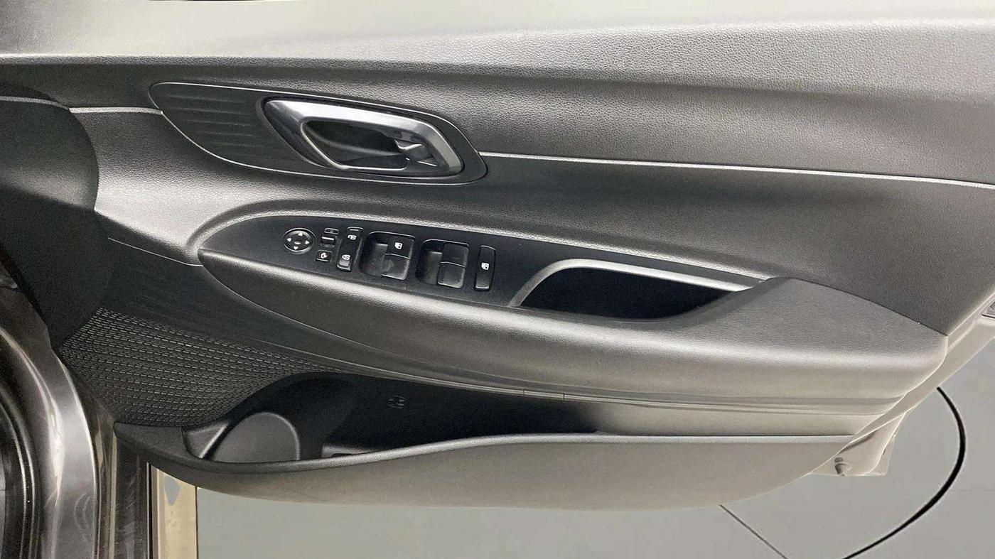 2022 Hyundai NEW I20 Sportz 1.2 IVT, Petrol, Automatic, 20,775 km, Driver Side Door Panels Control