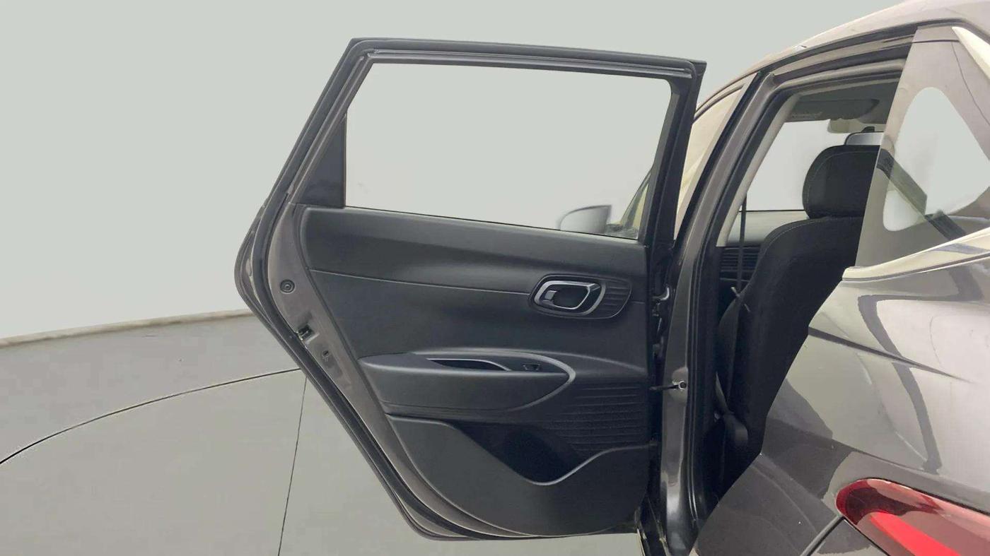2022 Hyundai NEW I20 Sportz 1.2 IVT, Petrol, Automatic, 20,775 km, LHS Rear Door