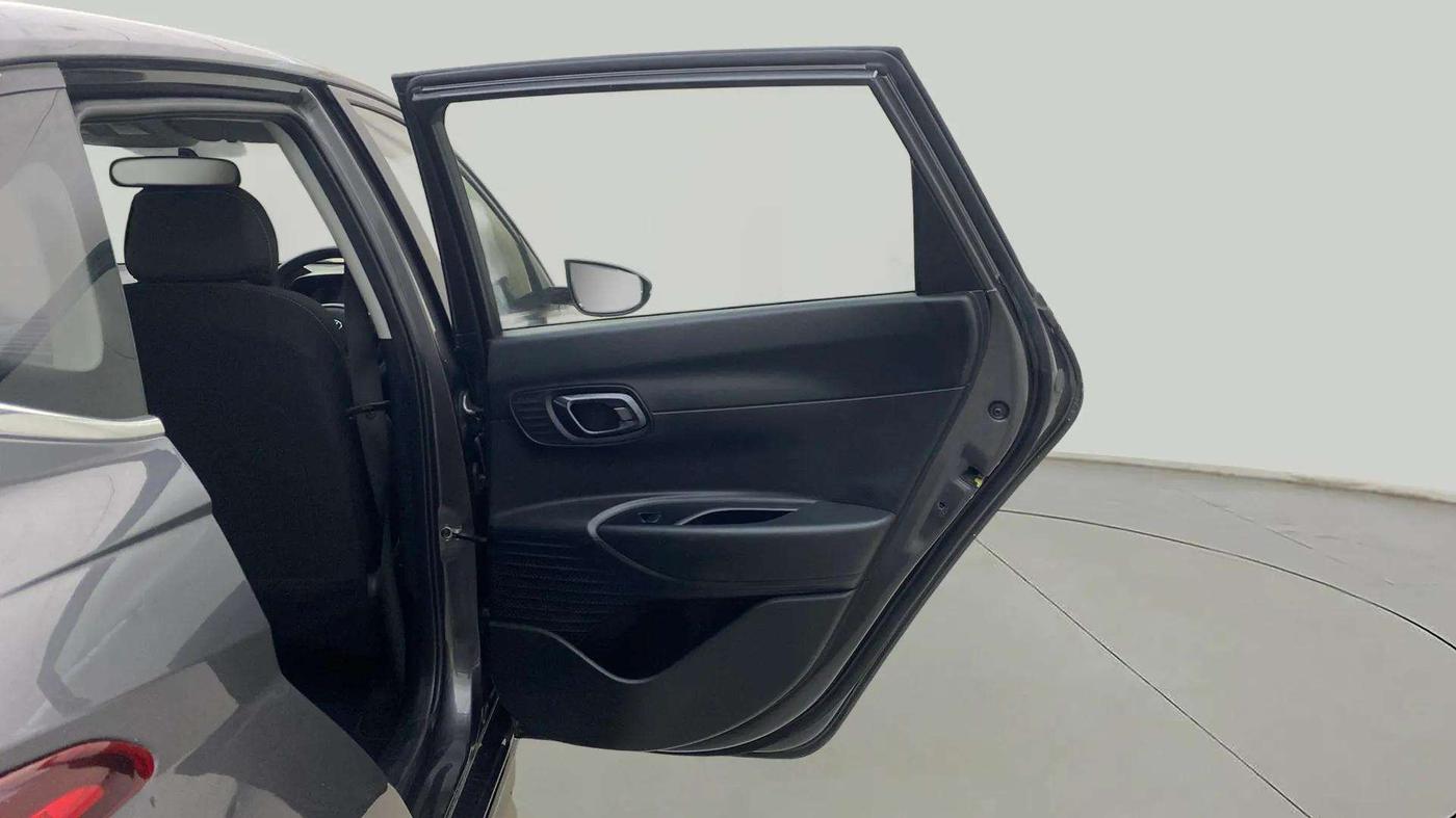 2022 Hyundai NEW I20 Sportz 1.2 IVT, Petrol, Automatic, 20,775 km, RHS Rear Door