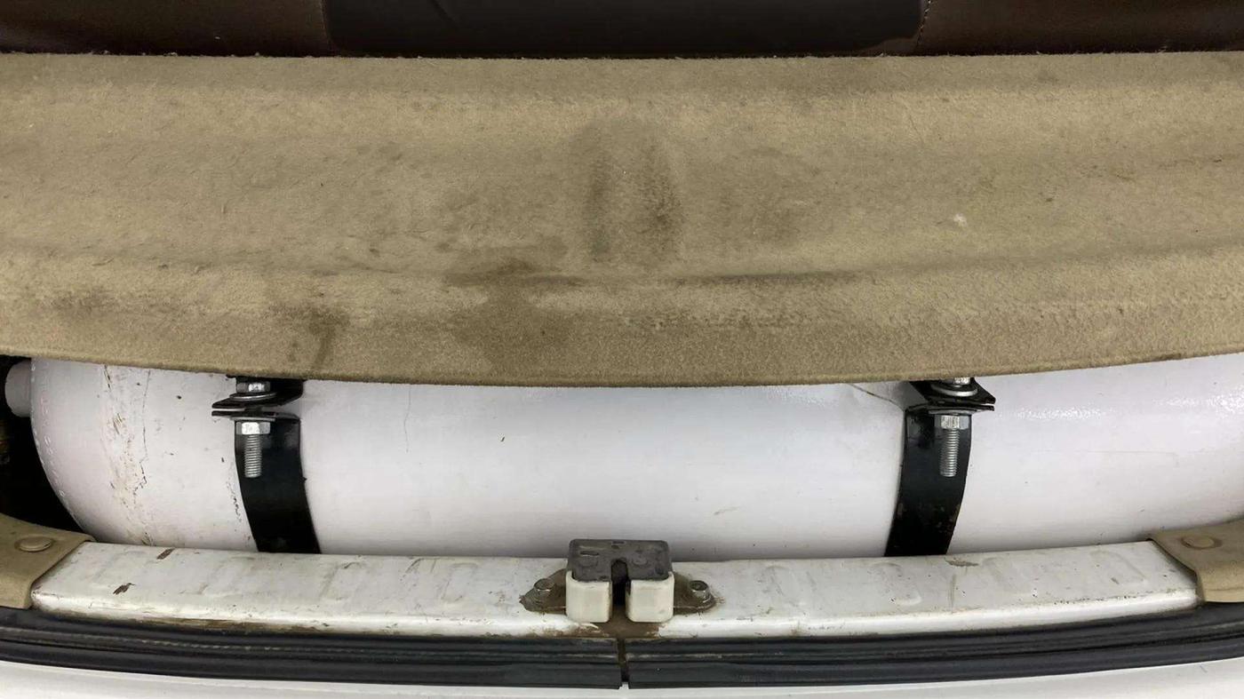 2017 Honda Brio S MT, CNG, Manual, 83,445 km, Boot Inside