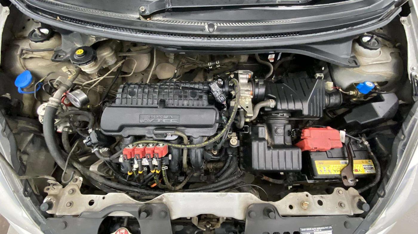 2017 Honda Brio S MT, CNG, Manual, 83,445 km, Engine View