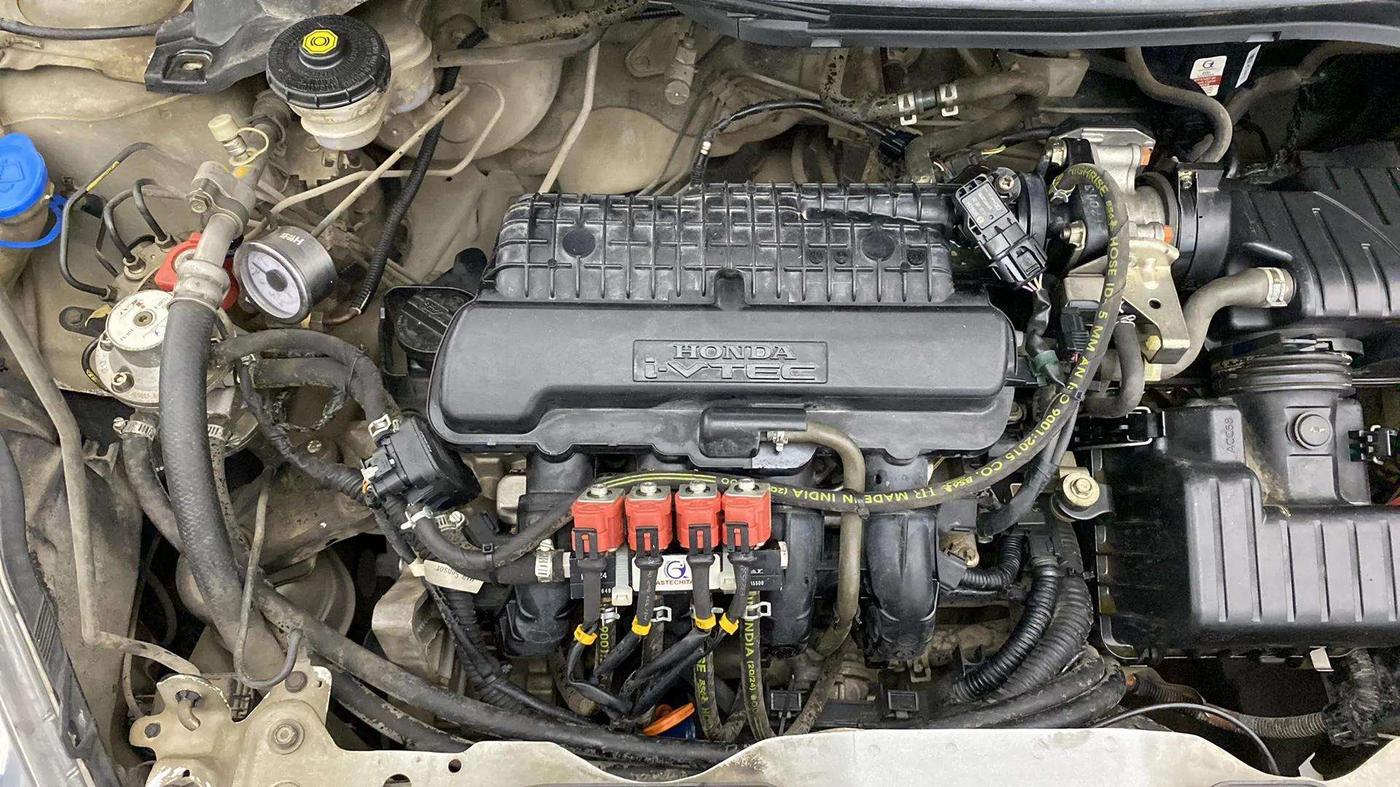 2017 Honda Brio S MT, CNG, Manual, 83,445 km, Engine View - Right
