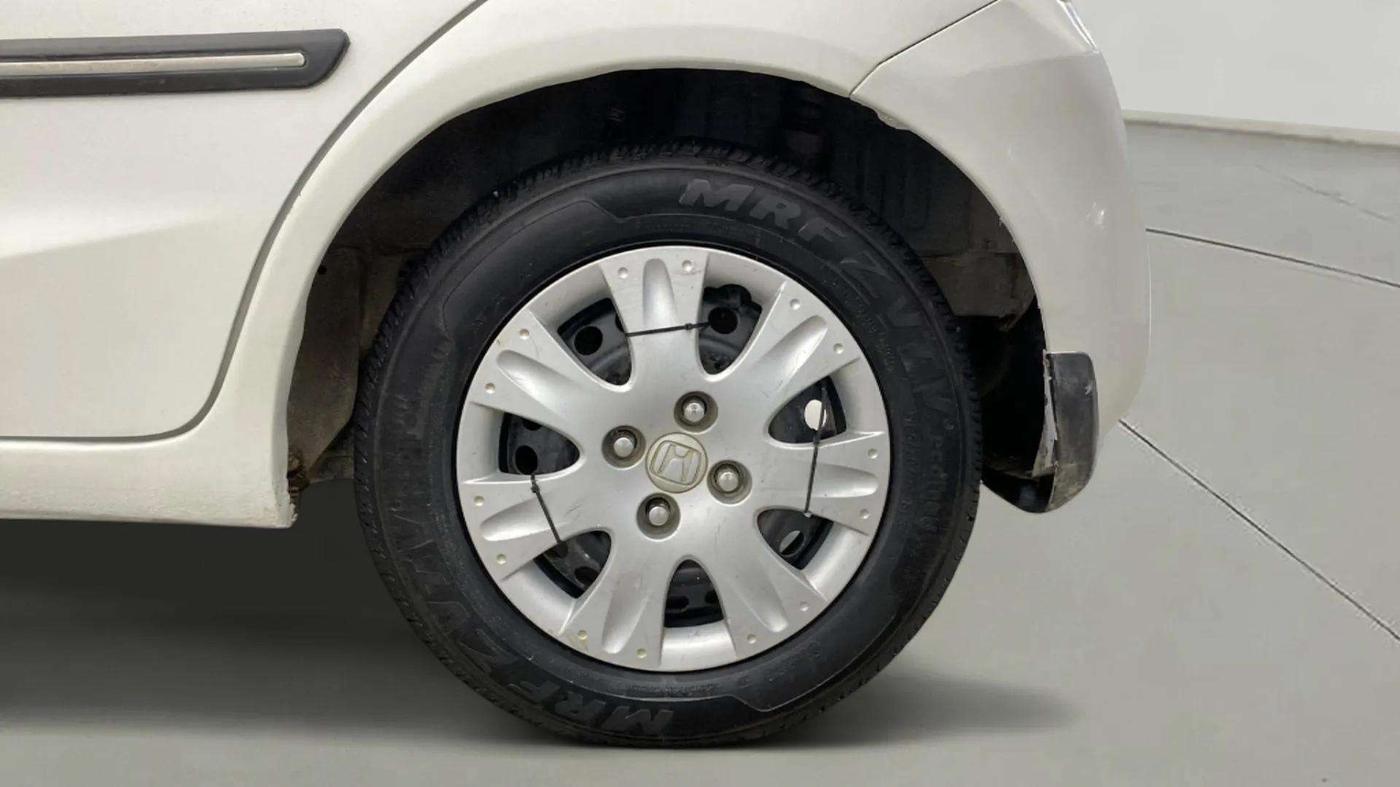 2017 Honda Brio S MT, CNG, Manual, 83,445 km, Left Rear Wheel