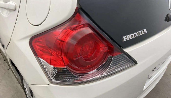 2017 Honda Brio S MT, CNG, Manual, 83,326 km, Left tail light - Minor damage