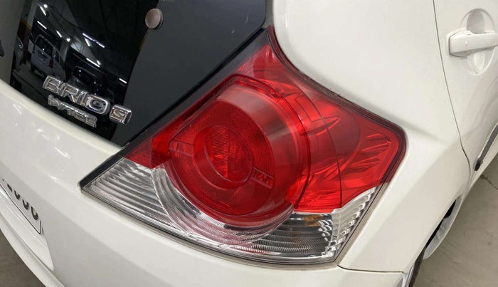 2017 Honda Brio S MT, CNG, Manual, 83,326 km, Right tail light - Minor damage