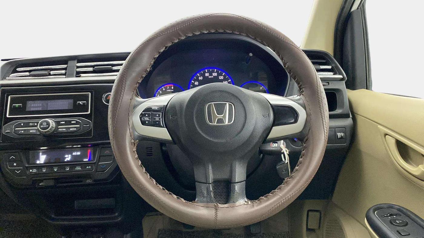 2017 Honda Brio S MT, CNG, Manual, 83,445 km, Steering Wheel Close Up