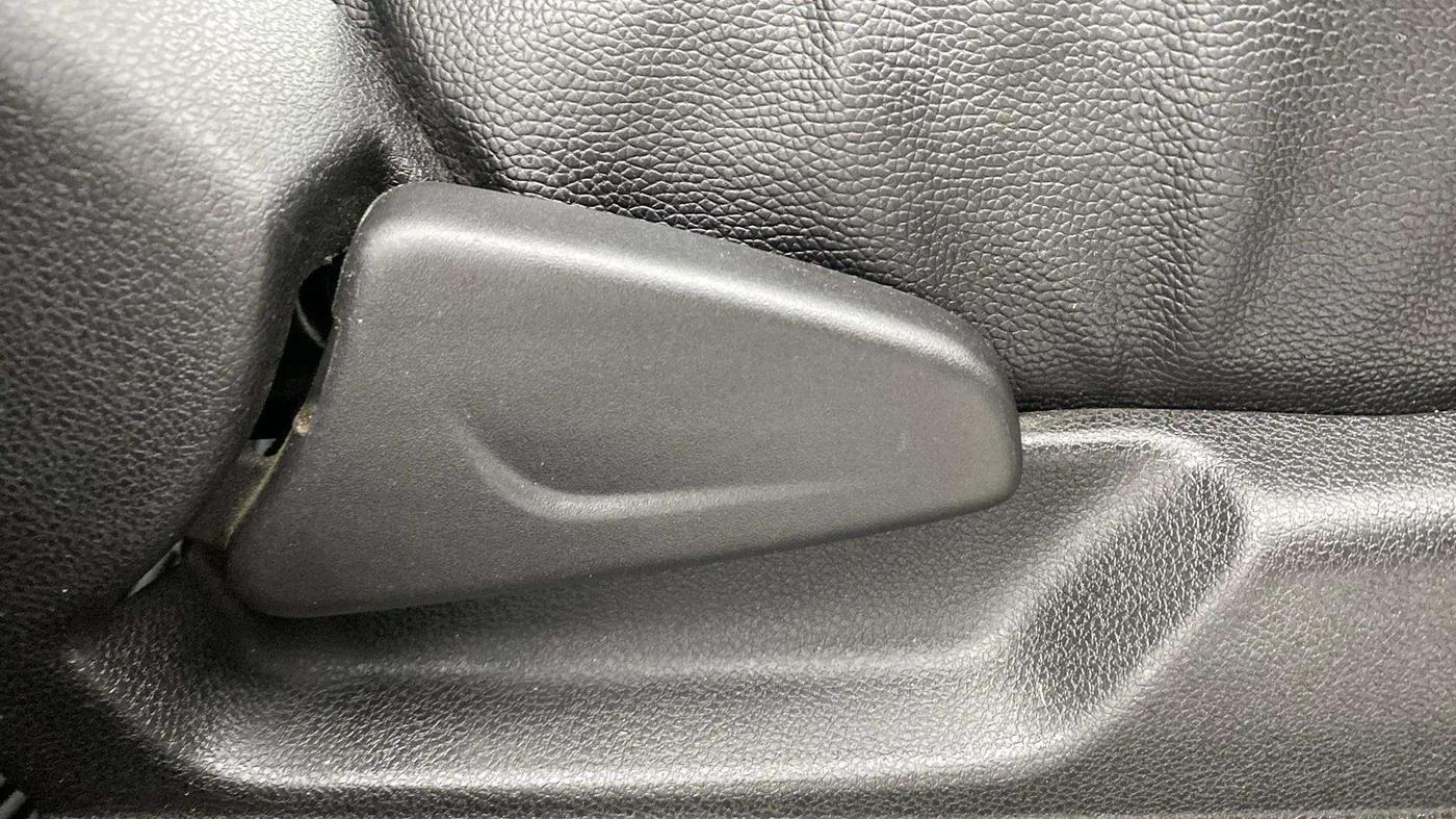 2020 Renault Kwid RXL, Petrol, Manual, 21,329 km, Driver Side Adjustment Panel