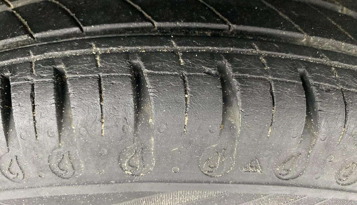 2020 Renault Kwid RXL, Petrol, Manual, 21,324 km, Right Front Tyre Tread