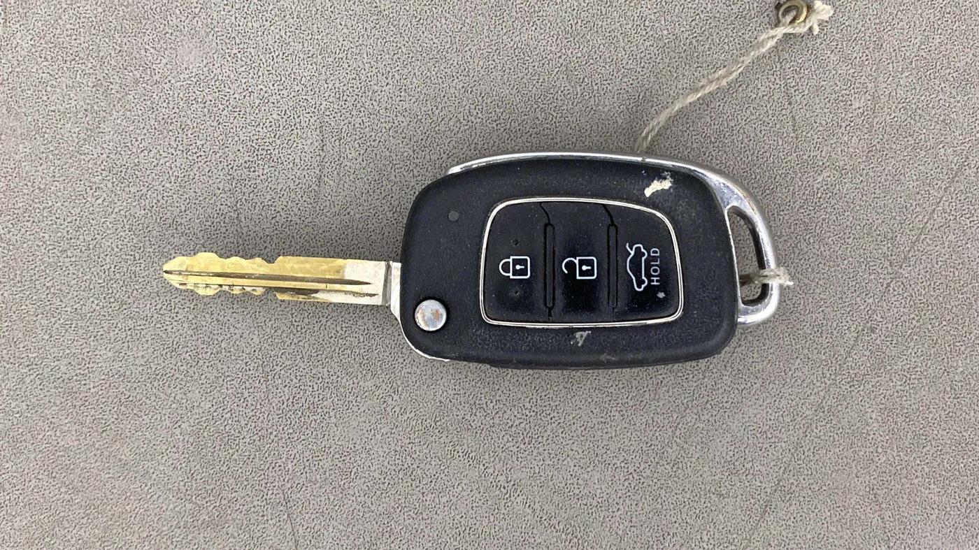 2021 Hyundai GRAND I10 NIOS SPORTZ AMT 1.2 KAPPA VTVT, Petrol, Automatic, 37,956 km, Key Close Up