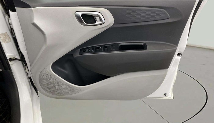 2021 Hyundai GRAND I10 NIOS SPORTZ AMT 1.2 KAPPA VTVT, Petrol, Automatic, 37,956 km, Driver Side Door Panels Control