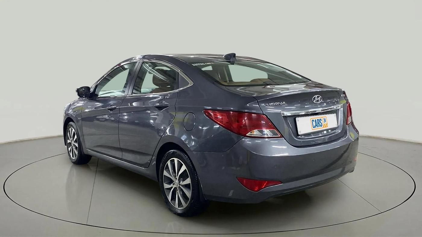 2017 Hyundai Verna 1.6 VTVT SX AT, CNG, Automatic, 82,041 km, Left Back Diagonal