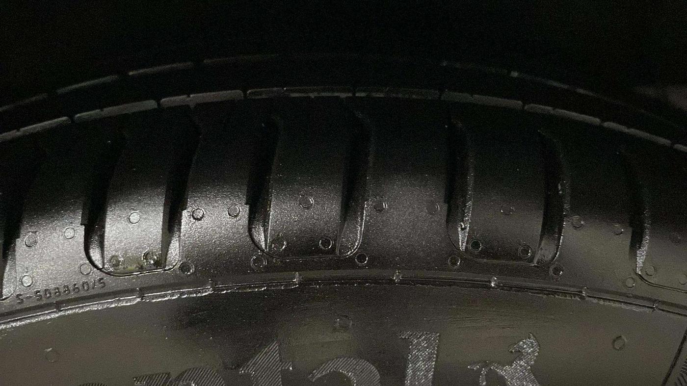 2017 Hyundai Verna 1.6 VTVT SX AT, CNG, Automatic, 82,041 km, Right Rear Tyre Tread