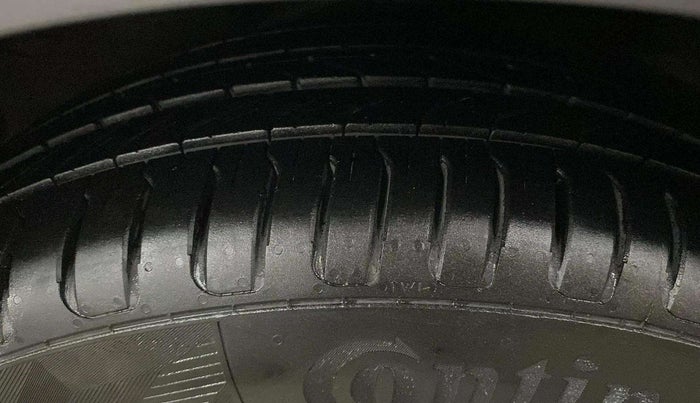 2017 Hyundai Verna 1.6 VTVT SX AT, CNG, Automatic, 81,808 km, Left Front Tyre Tread