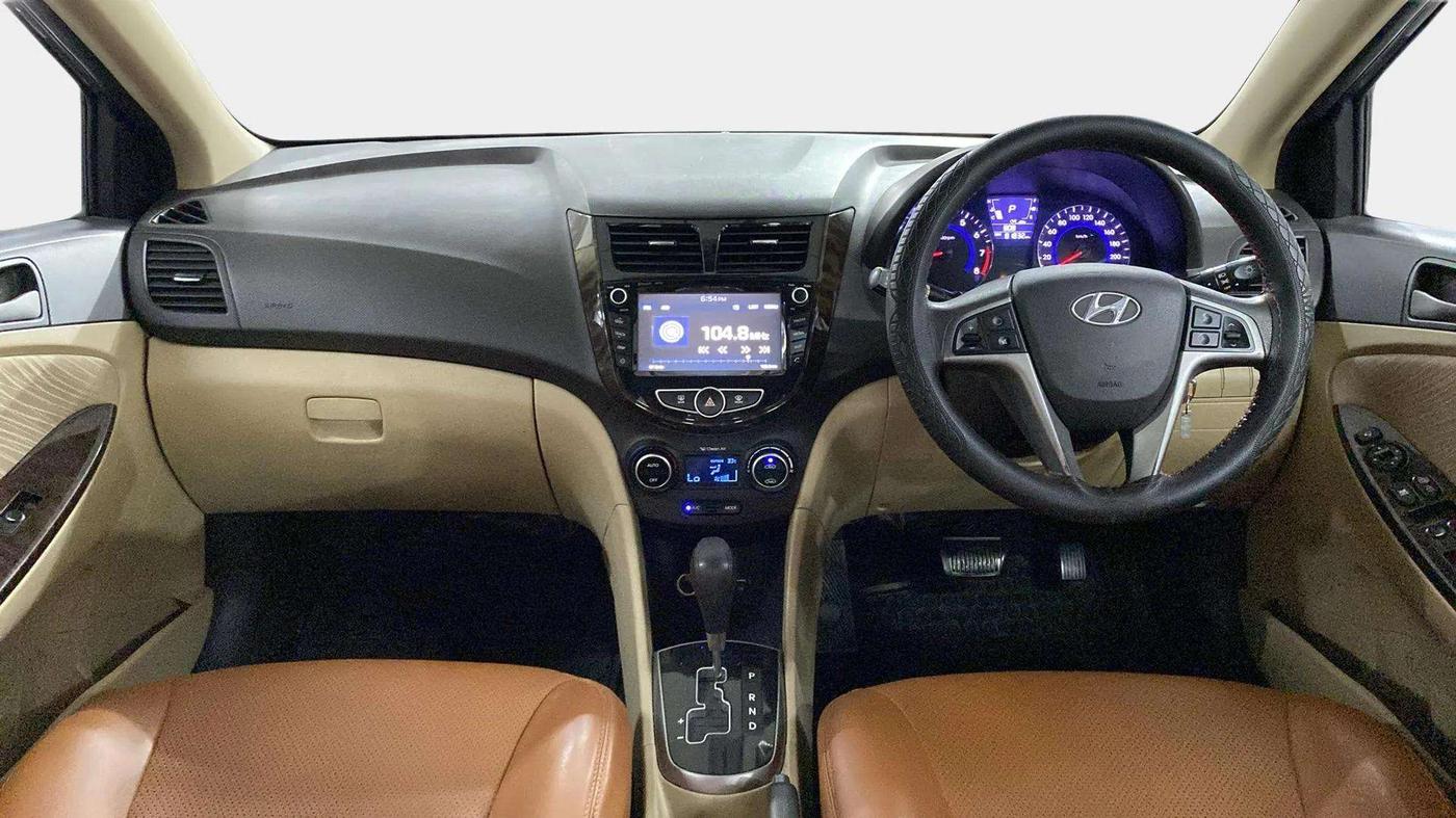 2017 Hyundai Verna 1.6 VTVT SX AT, CNG, Automatic, 82,041 km, Dashboard