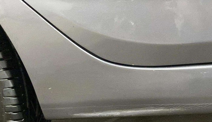 2017 Hyundai Verna 1.6 VTVT SX AT, CNG, Automatic, 81,808 km, Right running board - Minor scratches
