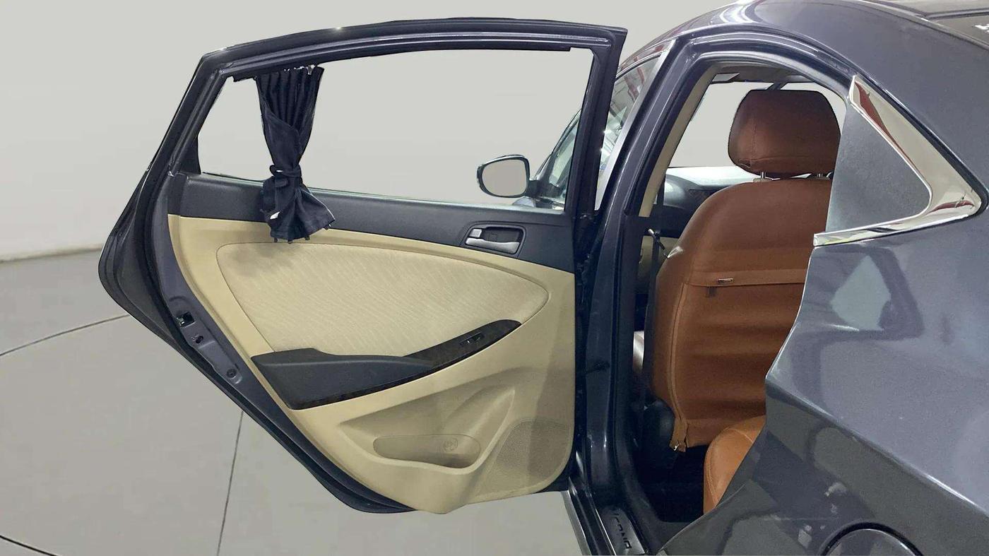 2017 Hyundai Verna 1.6 VTVT SX AT, CNG, Automatic, 82,041 km, LHS Rear Door