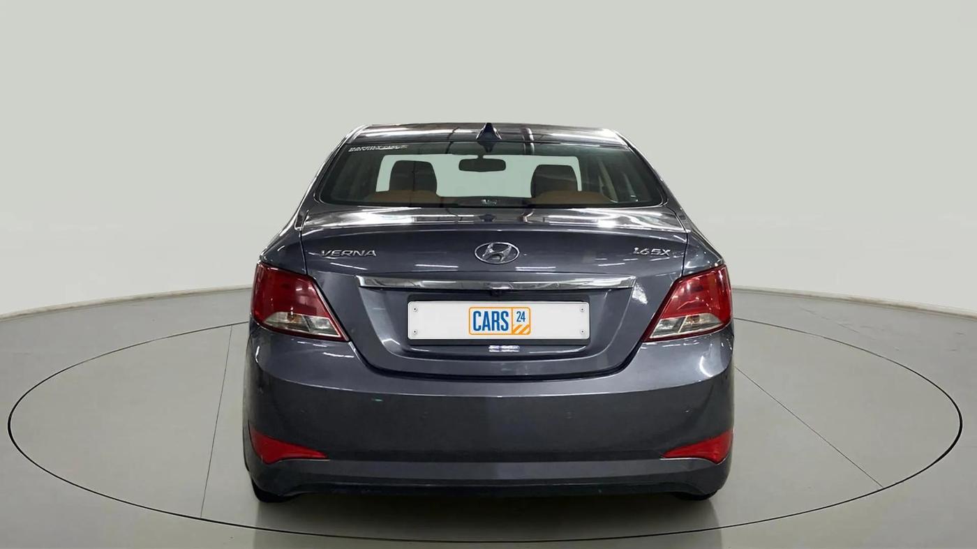 2017 Hyundai Verna 1.6 VTVT SX AT, CNG, Automatic, 82,041 km, Back/Rear