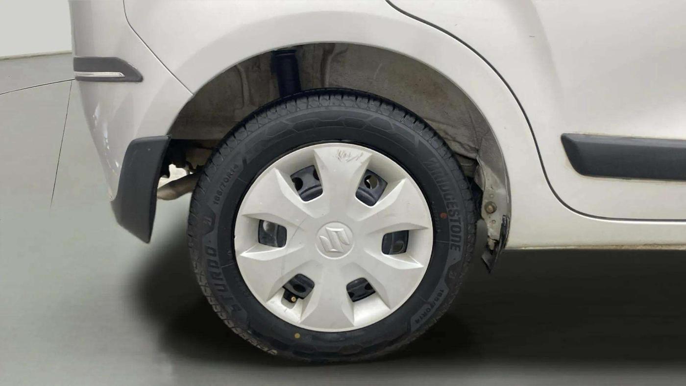 2022 Maruti New Wagon-R VXI CNG 1.0, CNG, Manual, 66,095 km, Right Rear Wheel
