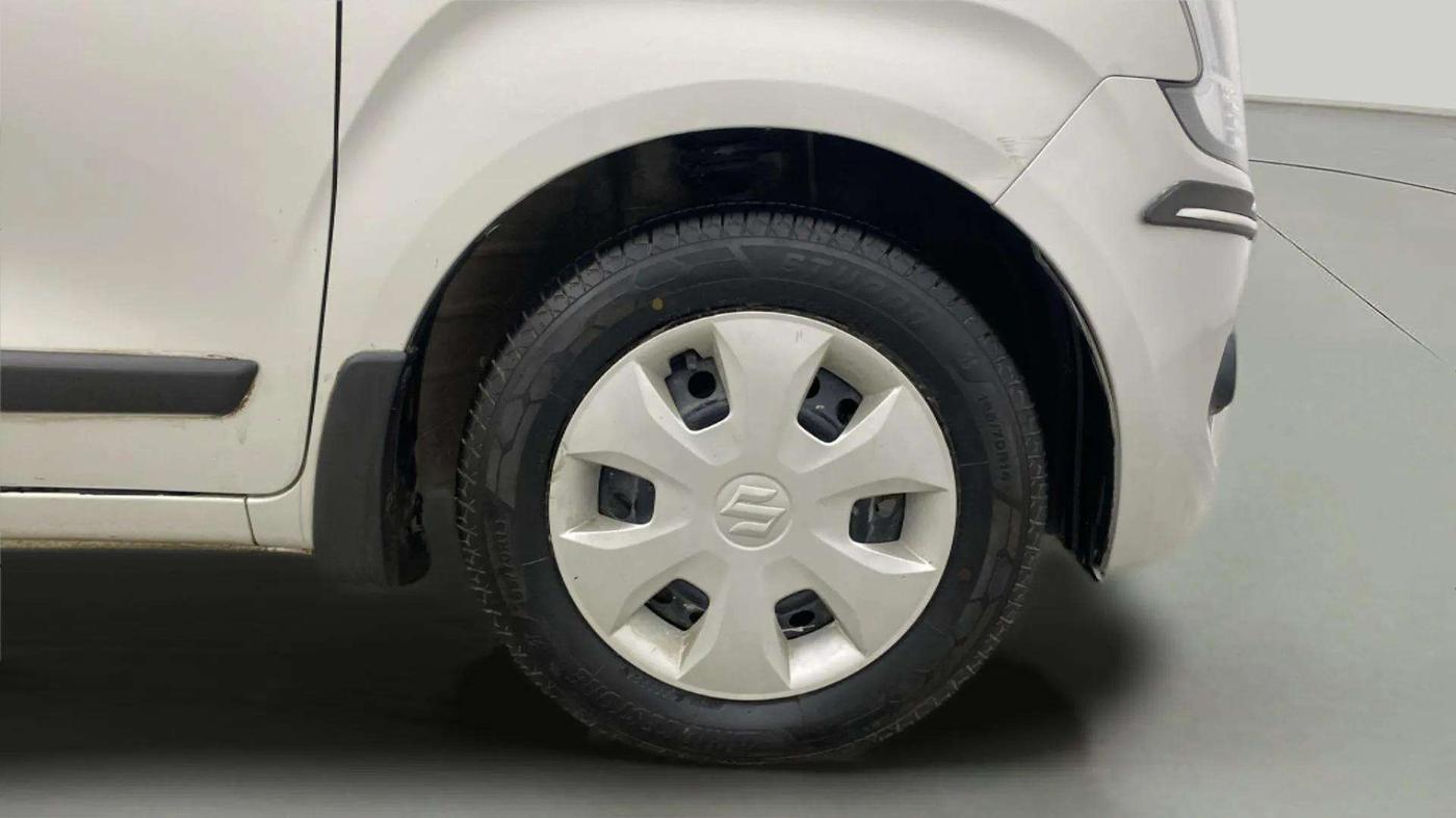 2022 Maruti New Wagon-R VXI CNG 1.0, CNG, Manual, 66,095 km, Right Front Wheel