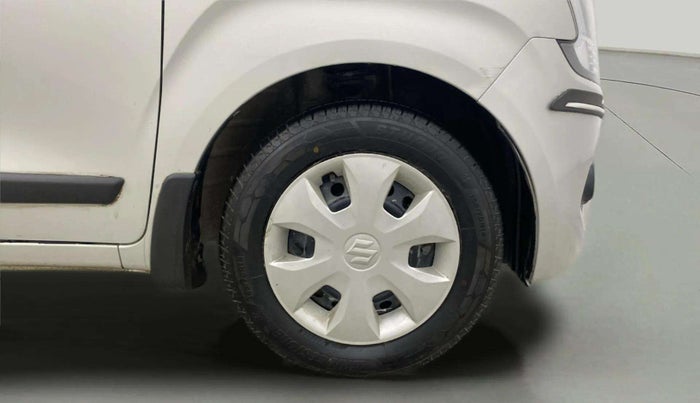 2022 Maruti New Wagon-R VXI CNG 1.0, CNG, Manual, 65,957 km, Right Front Wheel