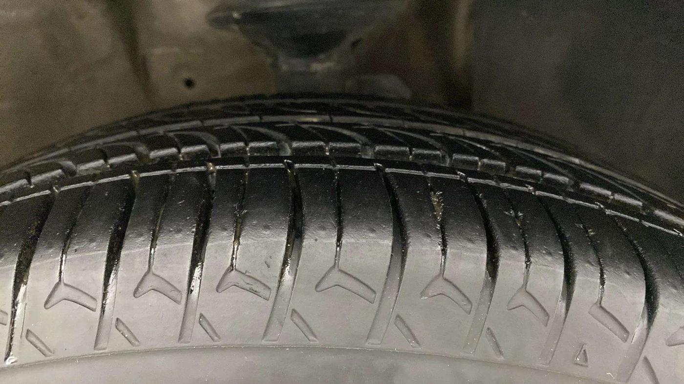 2022 Maruti New Wagon-R VXI CNG 1.0, CNG, Manual, 66,095 km, Right Front Tyre Tread