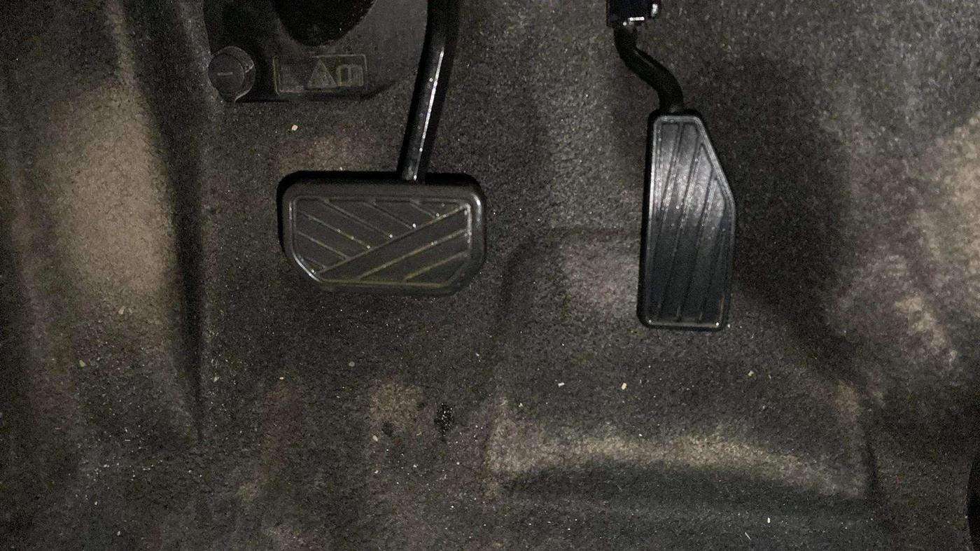 2022 Maruti New Wagon-R VXI (O) 1.2 AMT, Petrol, Automatic, 33,503 km, Pedals