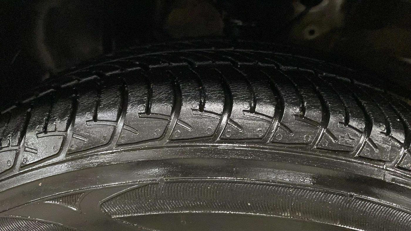 2022 Maruti New Wagon-R VXI (O) 1.2 AMT, Petrol, Automatic, 33,503 km, Left Front Tyre Tread