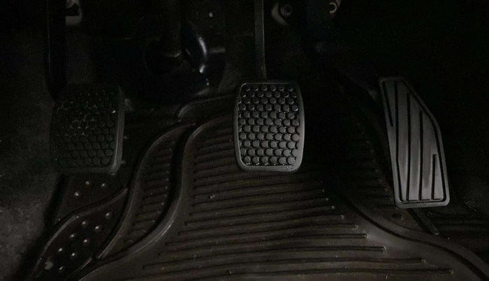 2015 Maruti Alto K10 VXI, Petrol, Manual, 71,898 km, Pedals