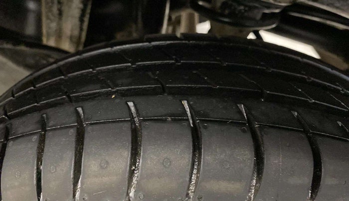 2015 Maruti Alto K10 VXI, Petrol, Manual, 71,898 km, Left Rear Tyre Tread