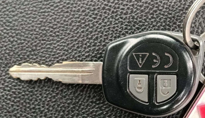 2021 Maruti Swift VXI, Petrol, Manual, 23,303 km, Key Close Up