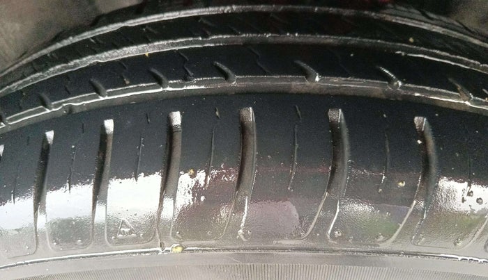 2021 Maruti Swift VXI, Petrol, Manual, 23,303 km, Left Rear Tyre Tread