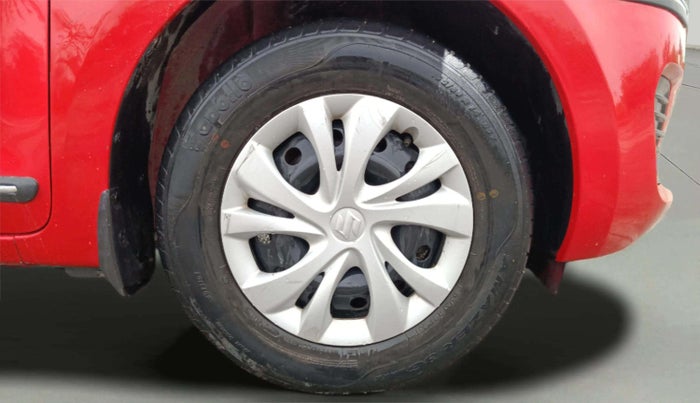 2021 Maruti Swift VXI, Petrol, Manual, 23,303 km, Right Front Wheel