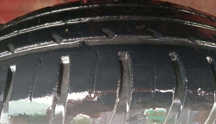 2021 Maruti Swift VXI, Petrol, Manual, 23,303 km, Left Front Tyre Tread