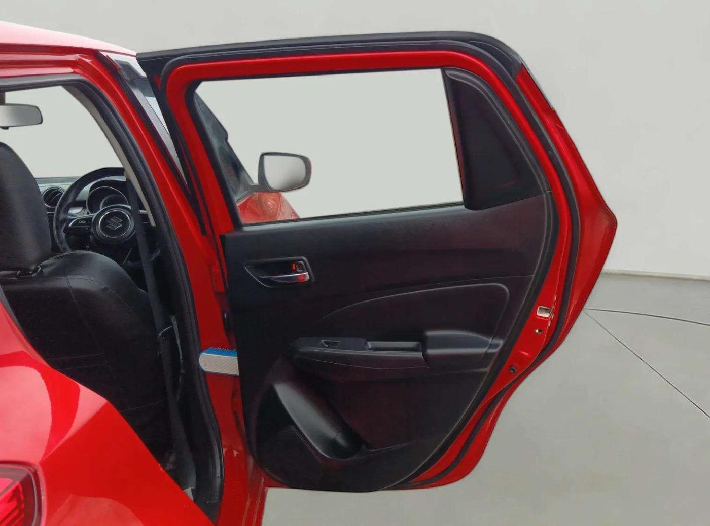 2021 Maruti Swift VXI, Petrol, Manual, 23,303 km, RHS Rear Door