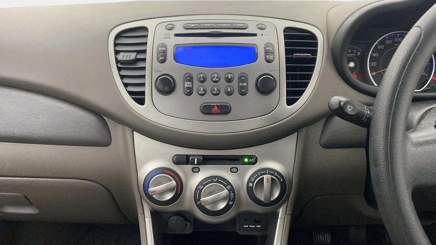 2014 Hyundai i10 SPORTZ 1.1, Petrol, Manual, 45,119 km, Air Conditioner