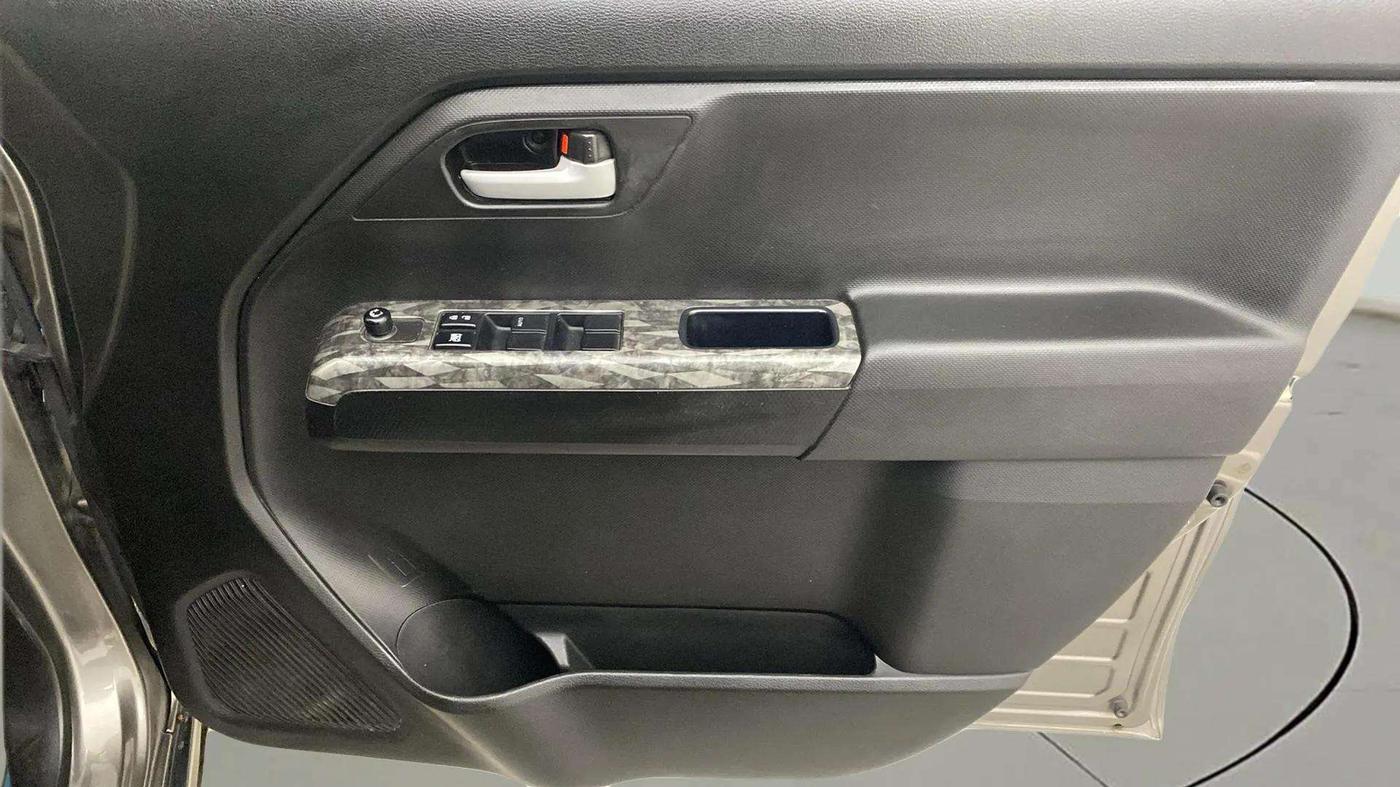 2023 Maruti New Wagon-R ZXI 1.2, Petrol, Manual, 27,996 km, Driver Side Door Panels Control