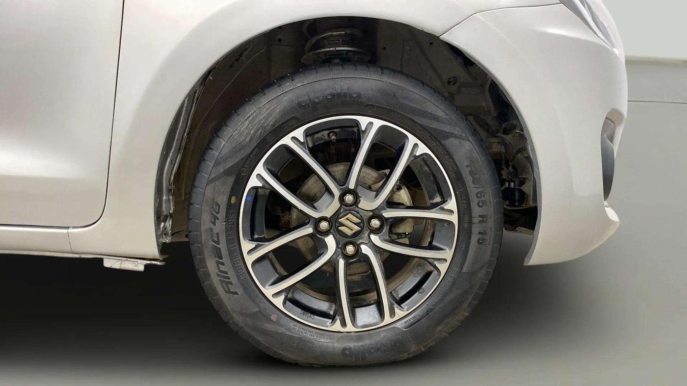 2020 Maruti Swift ZXI PLUS, Petrol, Manual, 39,286 km, Right Front Wheel