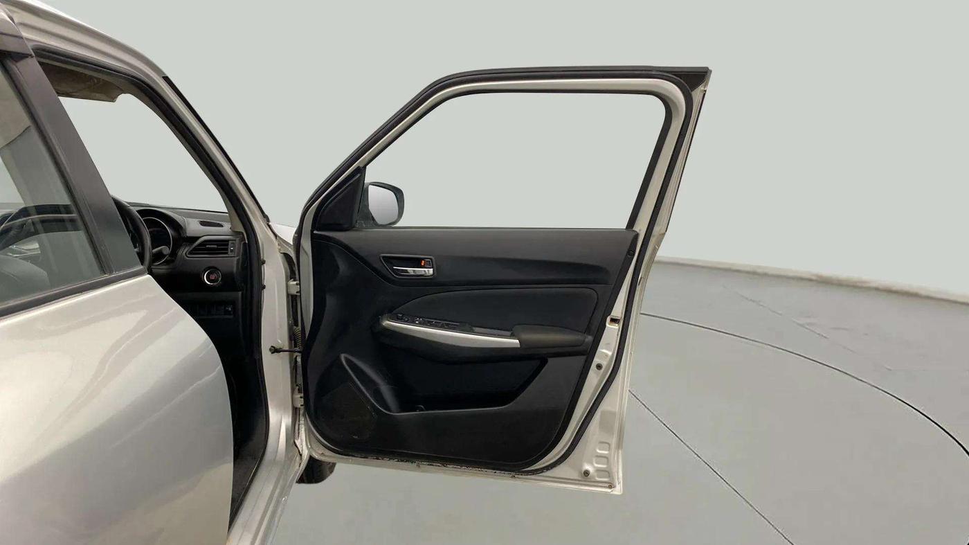 2020 Maruti Swift ZXI PLUS, Petrol, Manual, 39,286 km, RHS Front Door