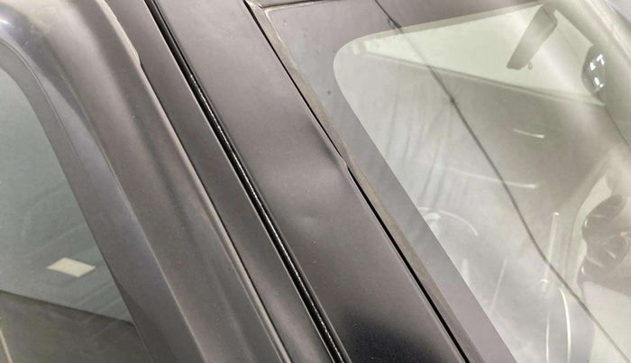 2020 Maruti Swift ZXI PLUS, Petrol, Manual, 39,226 km, Right A pillar - Slightly dented