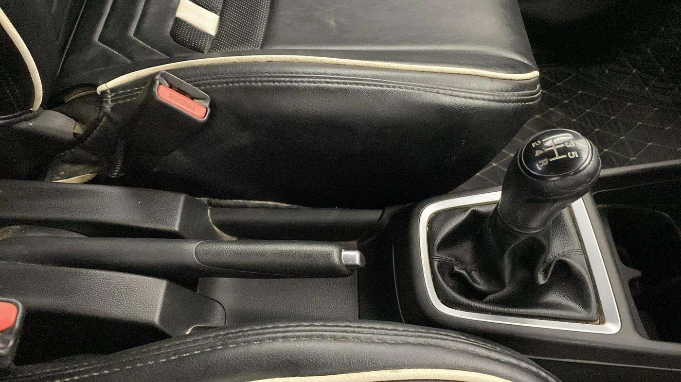 2020 Maruti Swift ZXI PLUS, Petrol, Manual, 39,286 km, Gear Lever