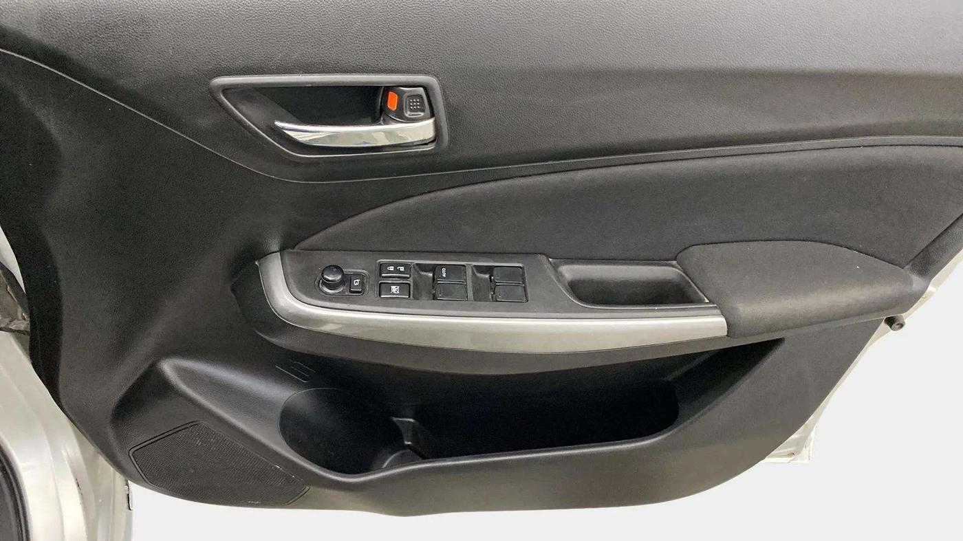 2020 Maruti Swift ZXI PLUS, Petrol, Manual, 39,286 km, Driver Side Door Panels Control