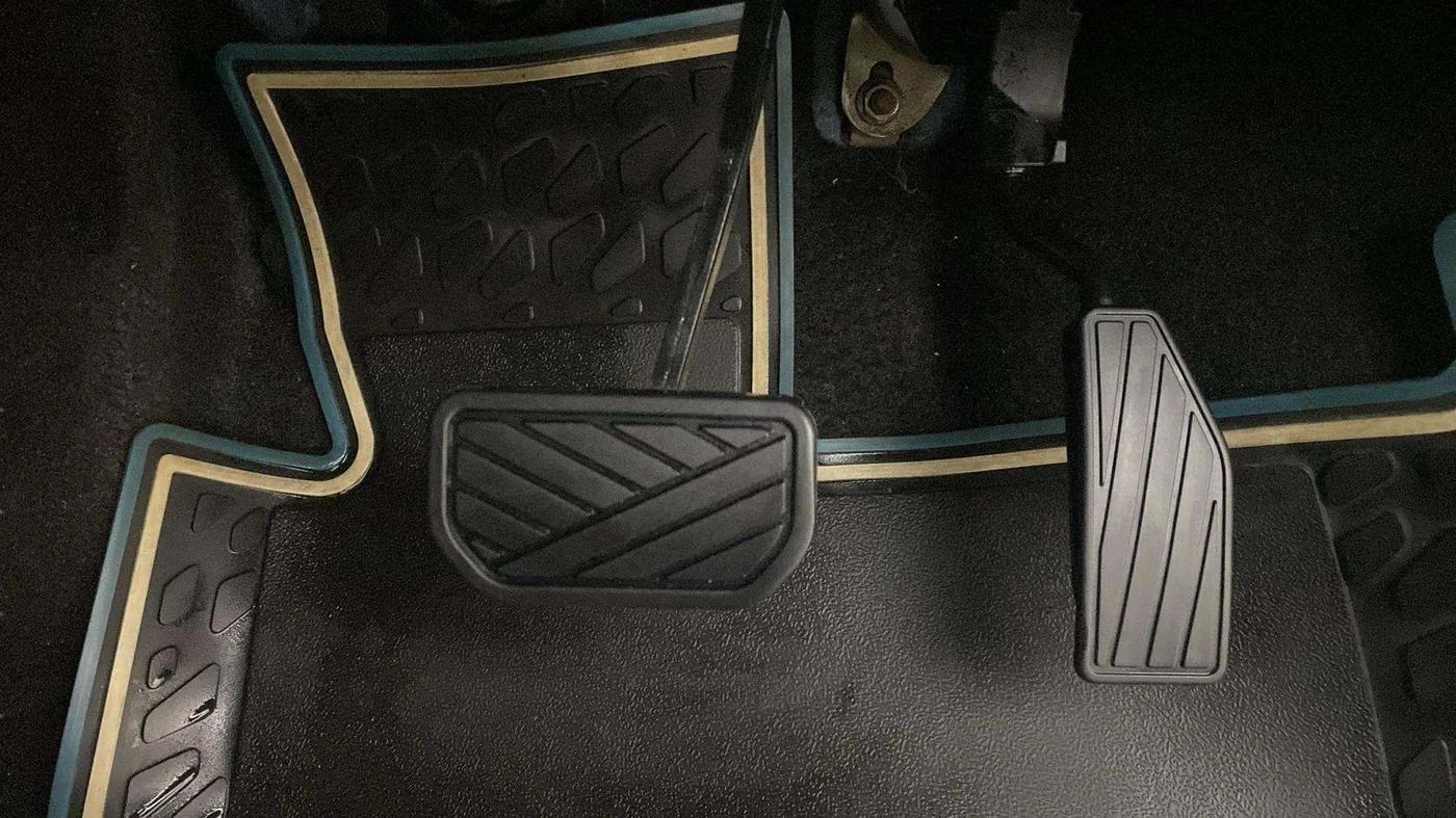 2020 Maruti New Wagon-R VXI 1.2 AMT, Petrol, Automatic, 16,590 km, Pedals
