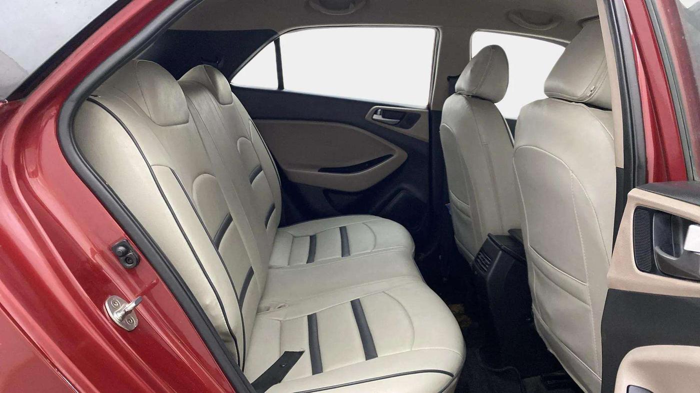 2018 Hyundai Elite i20 ASTA 1.2  CVT, Petrol, Automatic, 21,857 km, Right Side Rear Door Cabin