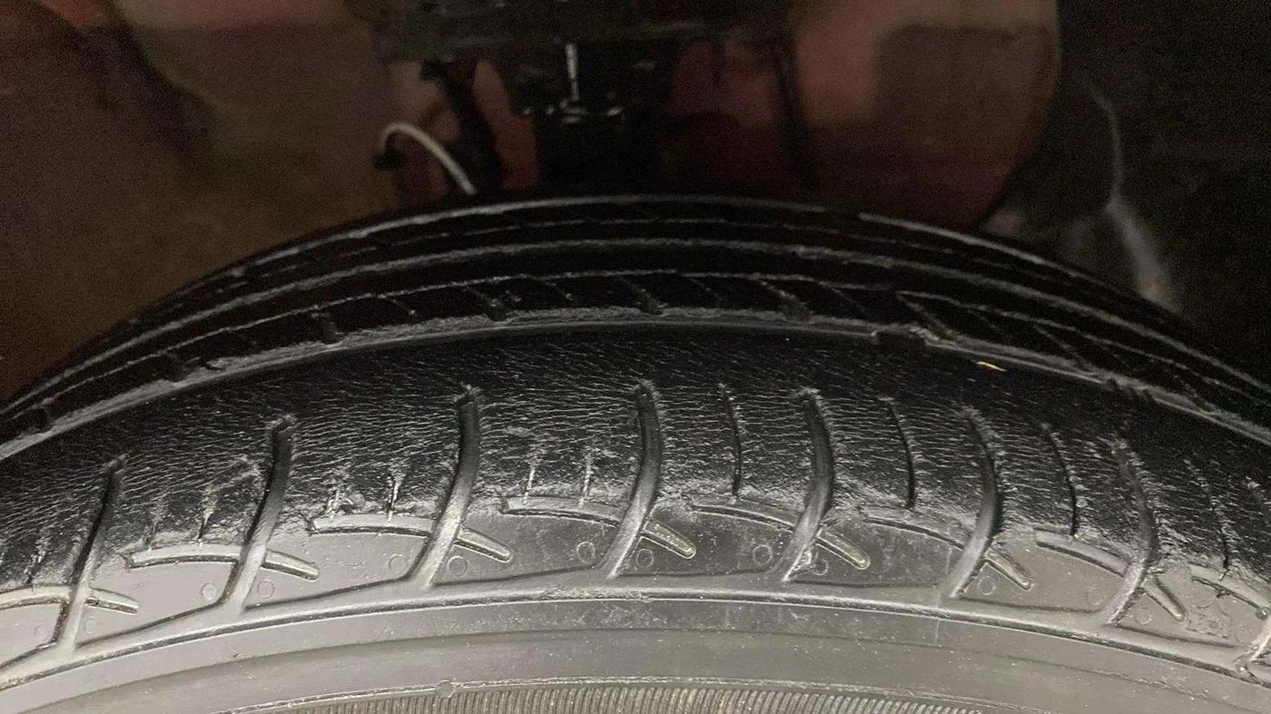 2018 Hyundai Elite i20 ASTA 1.2  CVT, Petrol, Automatic, 21,857 km, Right Front Tyre Tread