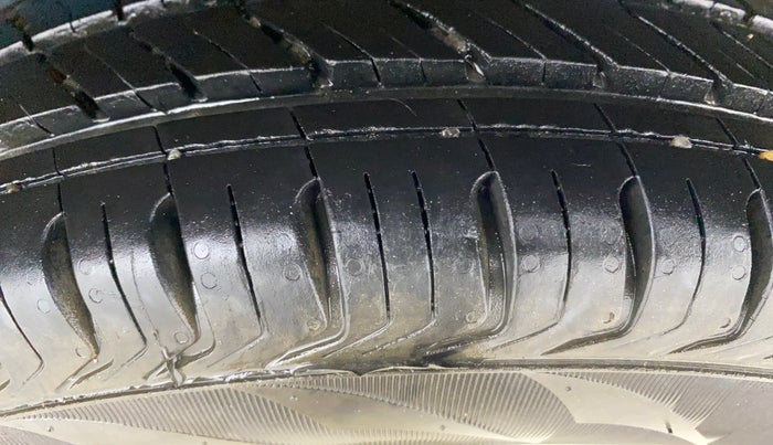 2019 Maruti Alto LXI, Petrol, Manual, 96,645 km, Left Rear Tyre Tread